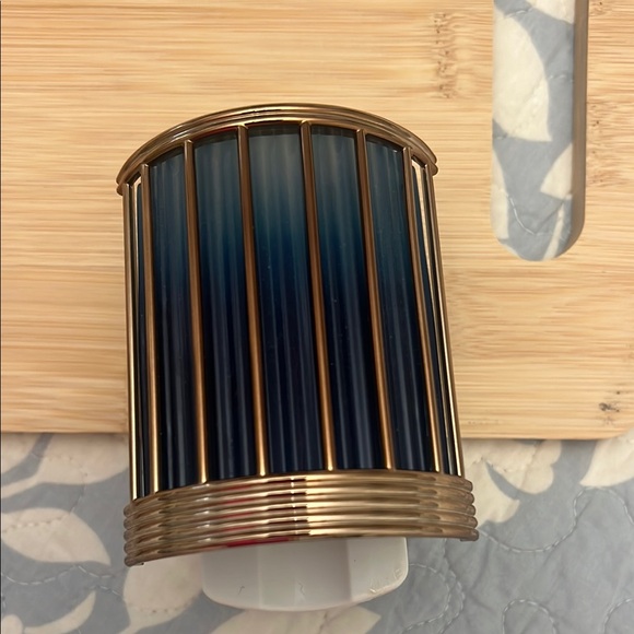 Bath & Body Works Plug In Diffusers - Green, White, Blue - Picture 3 of 4